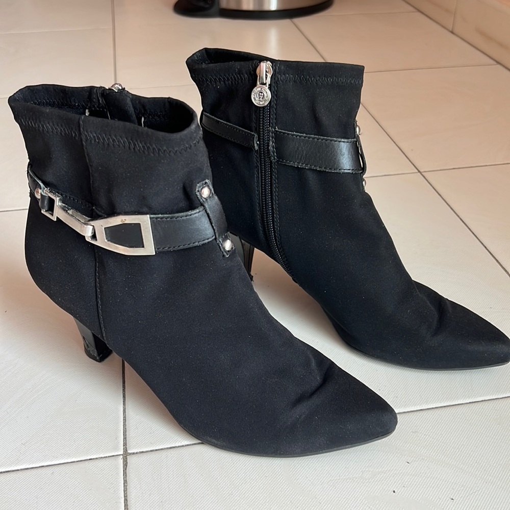 Ankle booties